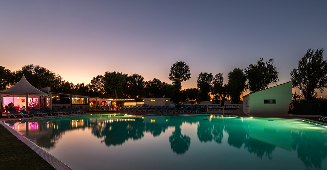 campsite with swimming pool at vias plage