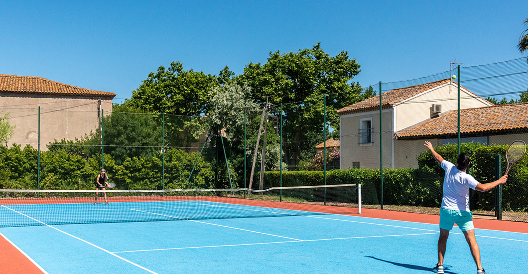 Speel tennis tijdens uw vakantie in Vias Plage